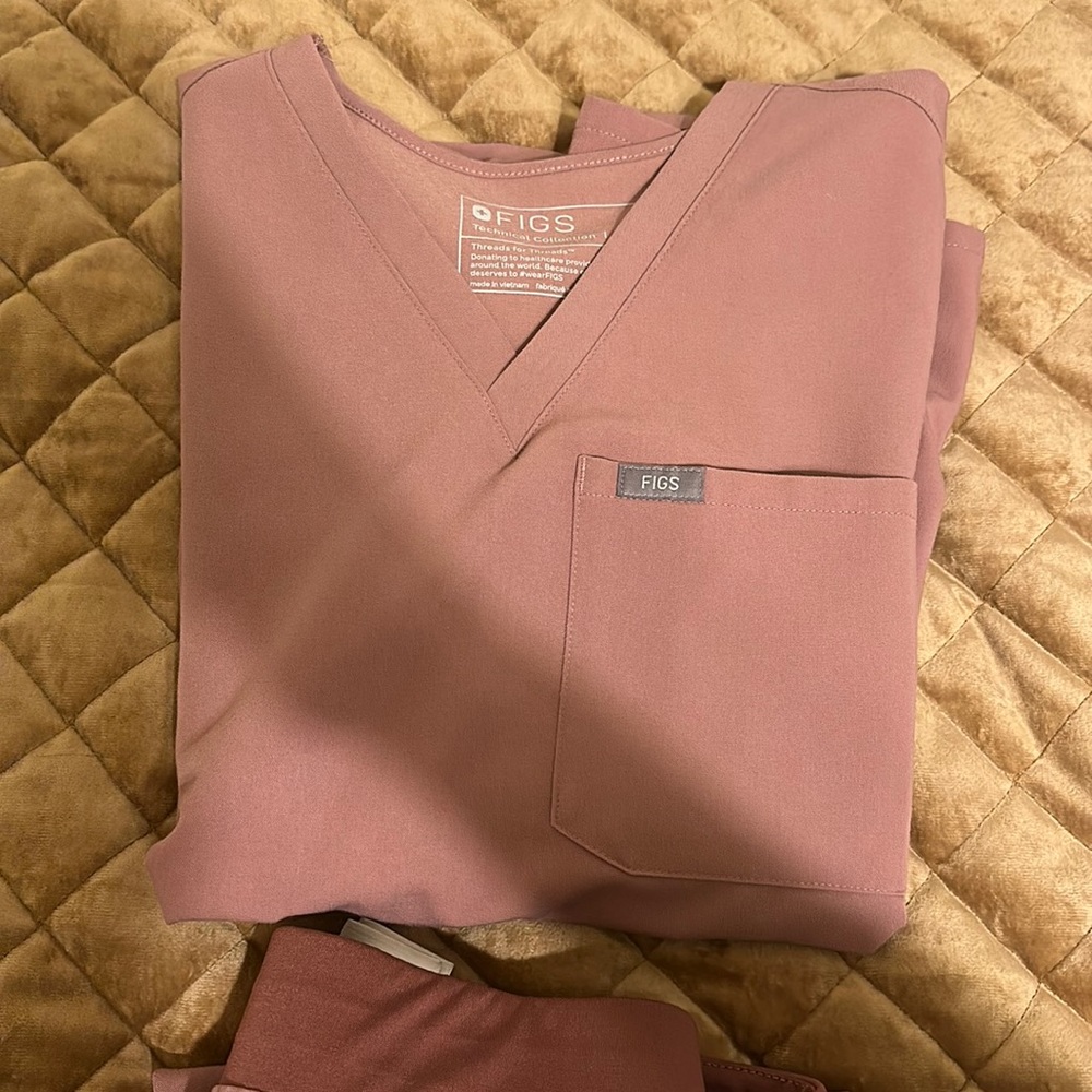 Figs scub set